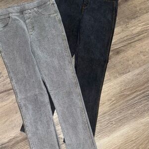 Girls Gray and Black Jeggings